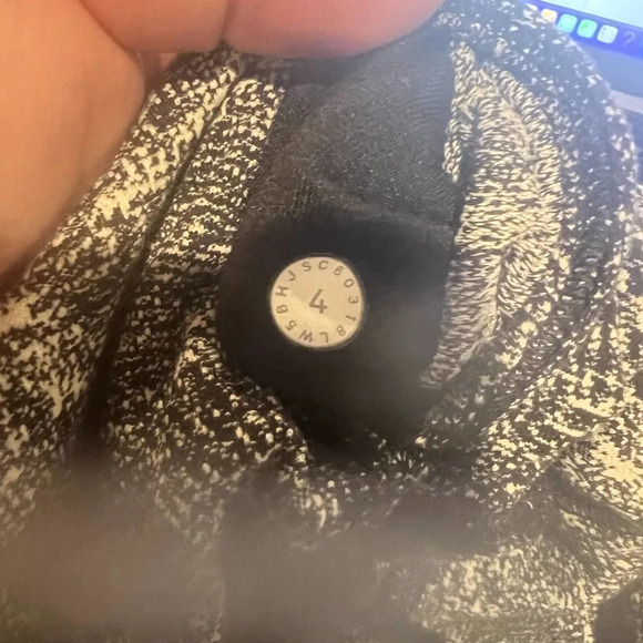 Lululemon Wunder Under Hi-Rise 7/8‎ Tight *25" Rush Jacquard Black White Size 4 - Picture 7 of 7